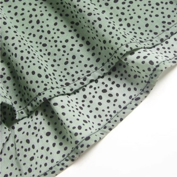 Green Dalmatian Print Shorts - Picture 6 of 10